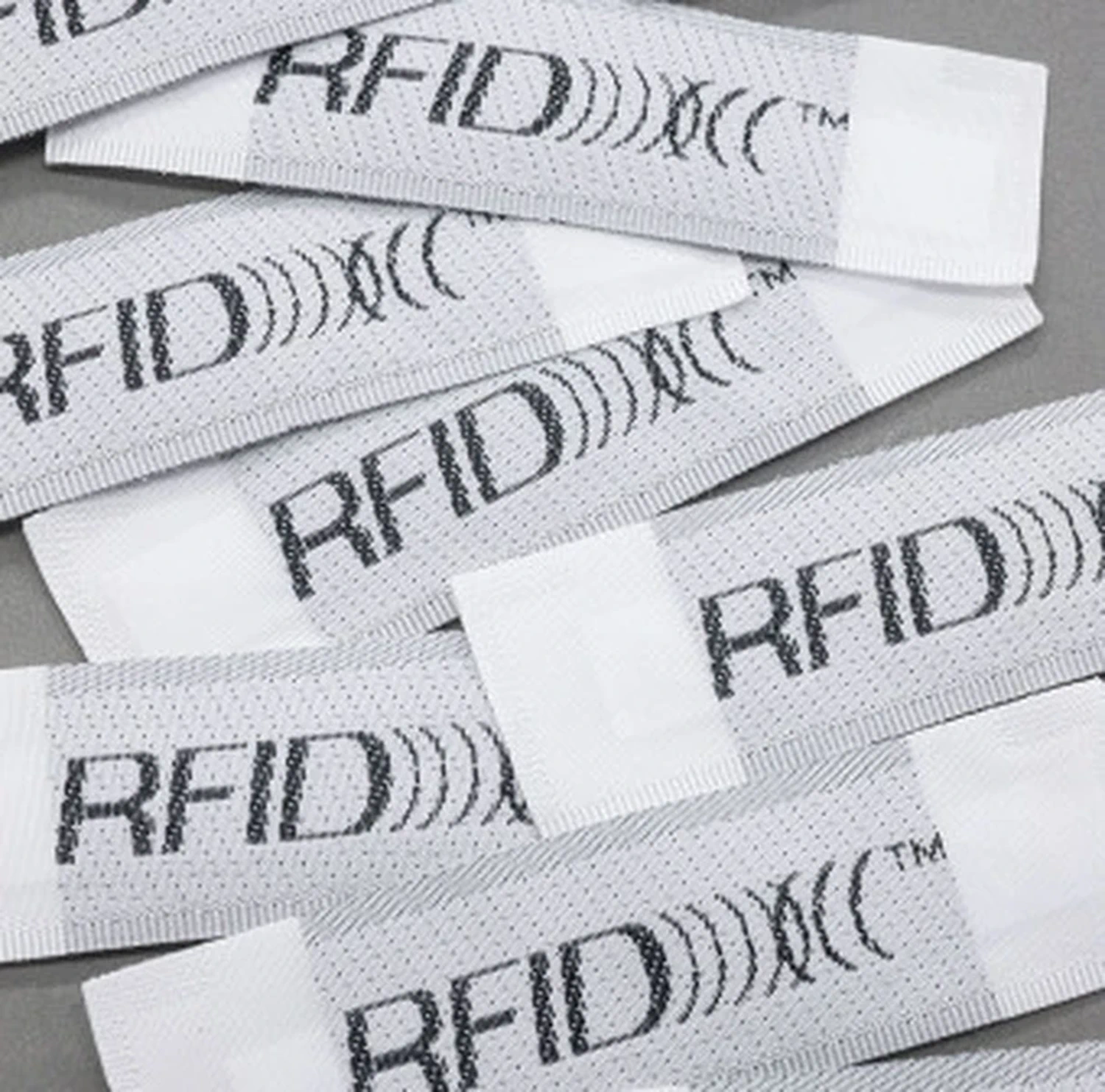Tag RFID Argo Team ad alte prestazioni per la tracciabilità tessile